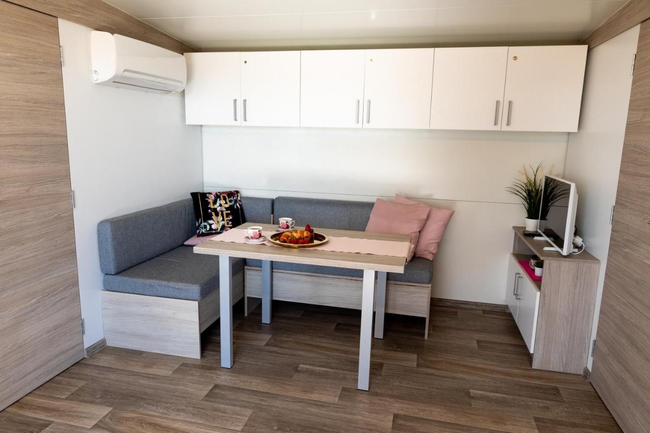 Mobile Home Whit Sea View Lavojesa Drage Exterior foto